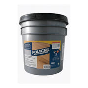 Polycril barniz acrílico base agua para madera en presentación de 19 litros.